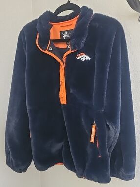 NFL Women's Plush Navy & Orange Pullover Puffer Jacket